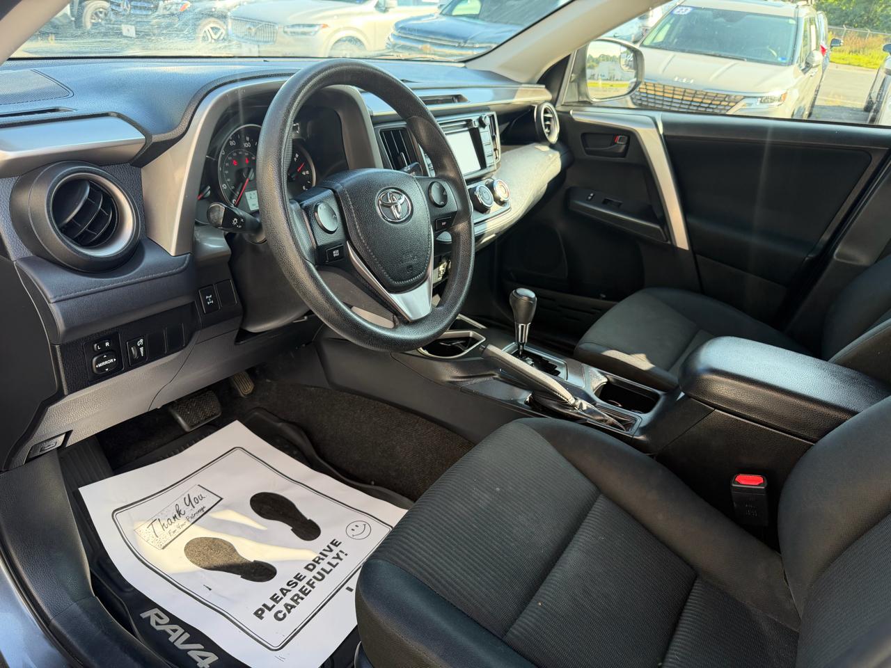 Toyota RAV4 LE AWD 2016