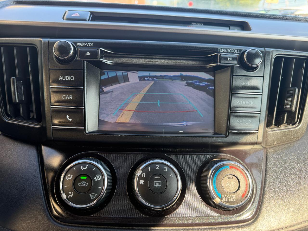 Toyota RAV4 LE AWD 2016