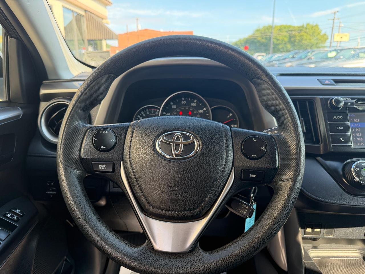 Toyota RAV4 LE AWD 2016