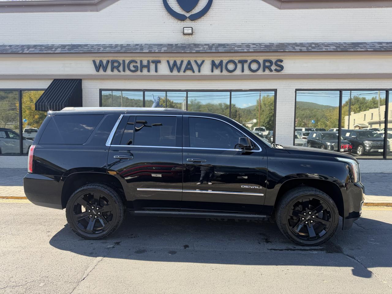 GMC Yukon Denali 4WD 2016