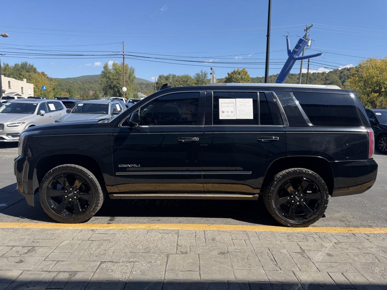 GMC Yukon Denali 4WD 2016