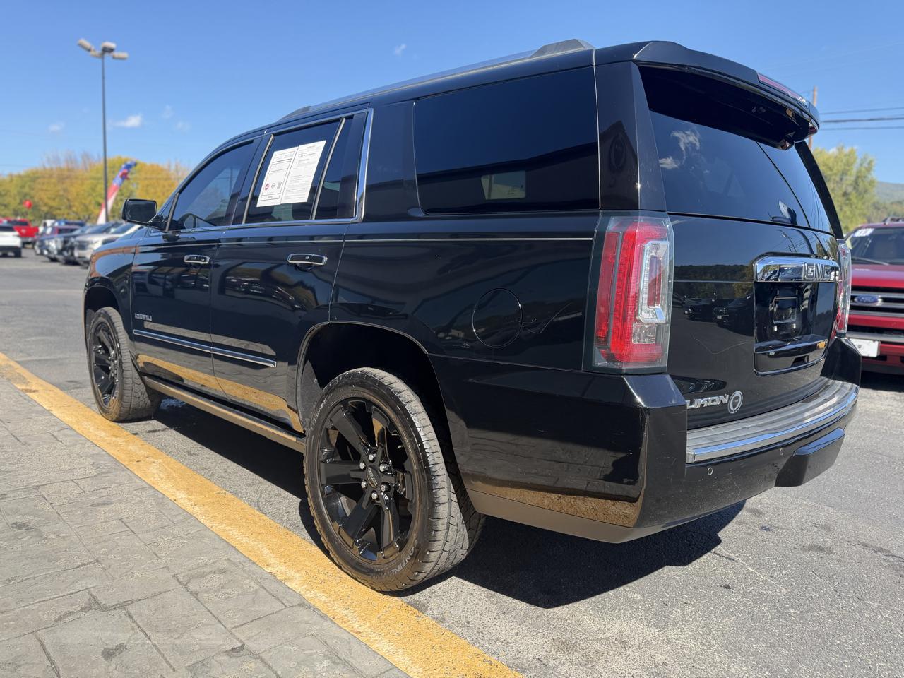 GMC Yukon Denali 4WD 2016
