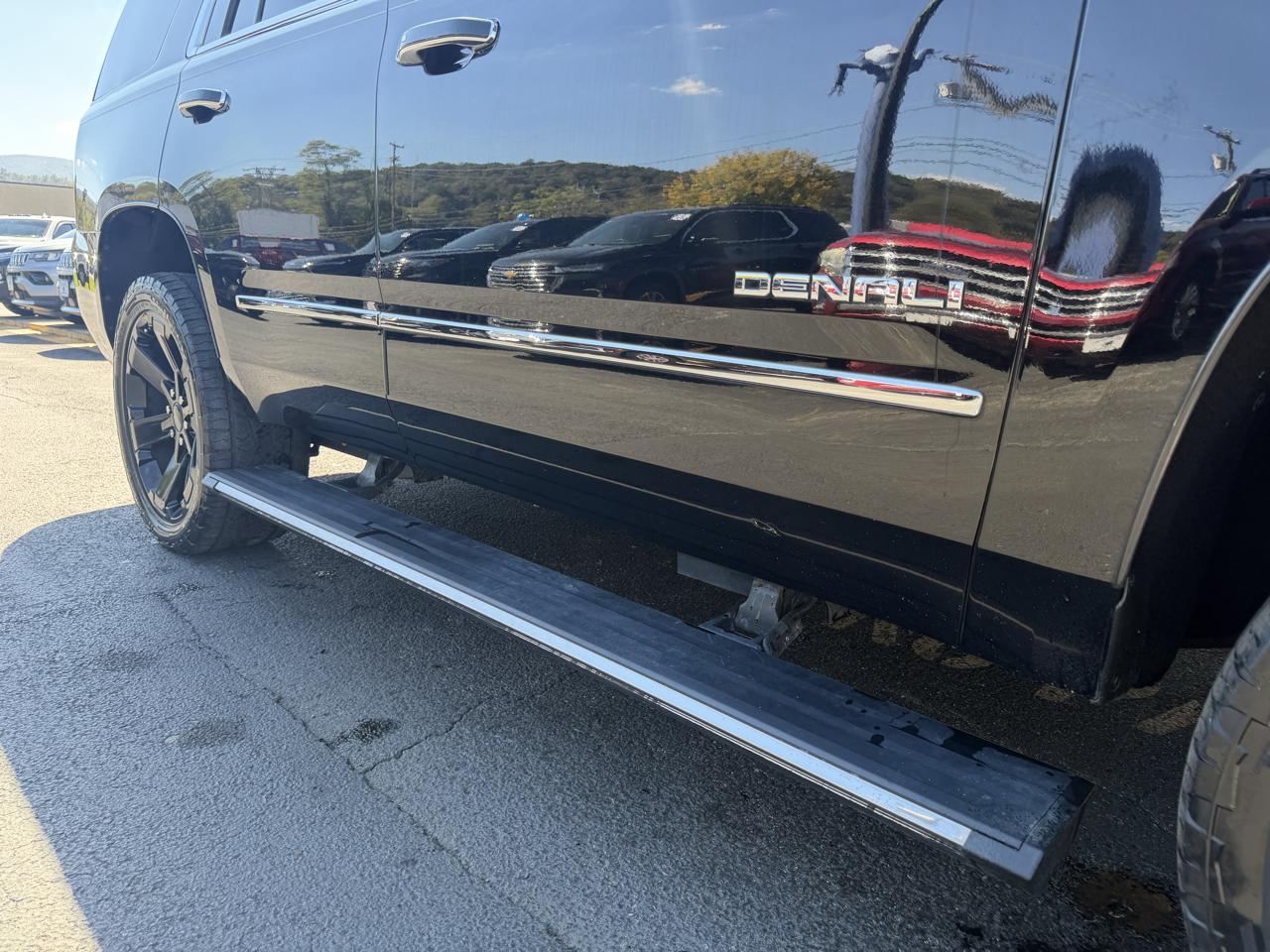 GMC Yukon Denali 4WD 2016
