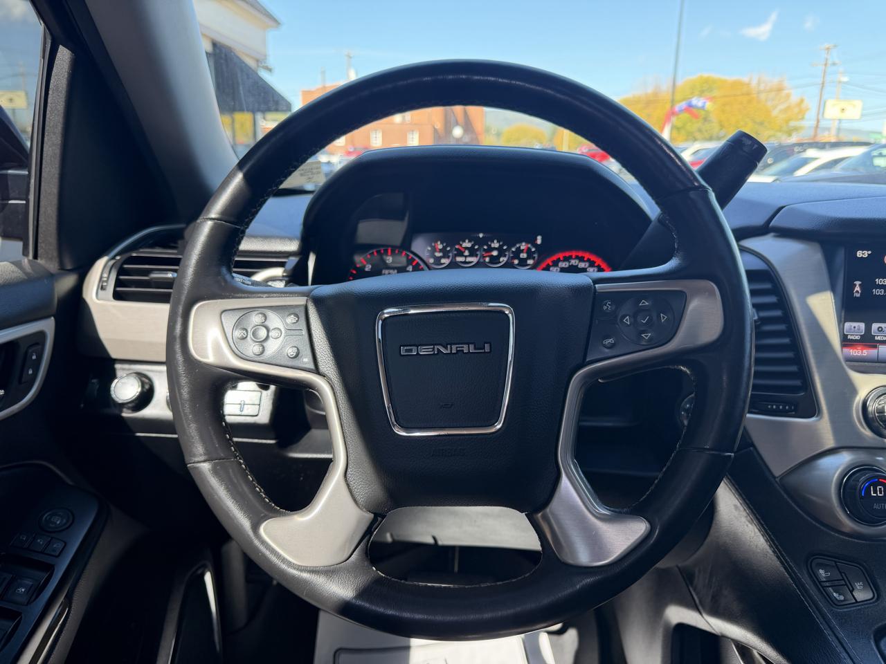 GMC Yukon Denali 4WD 2016