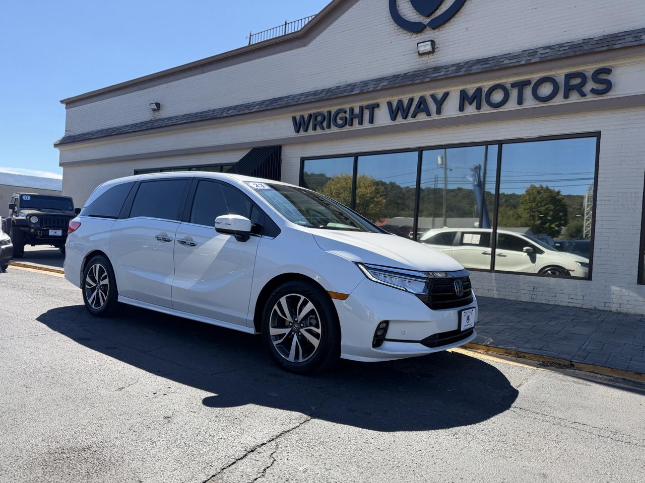 Honda Odyssey Touring Auto 2023