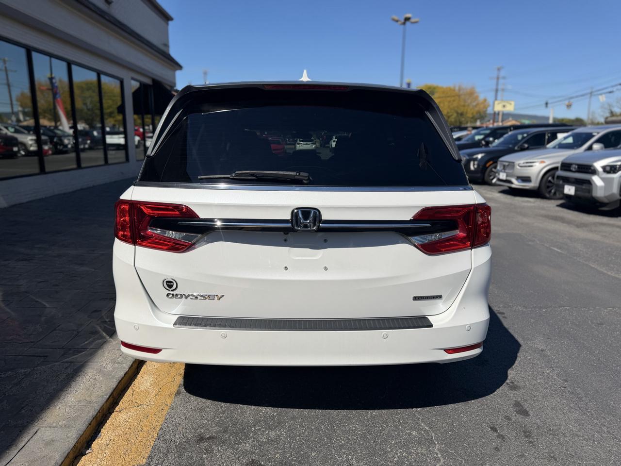 Honda Odyssey Touring Auto 2023