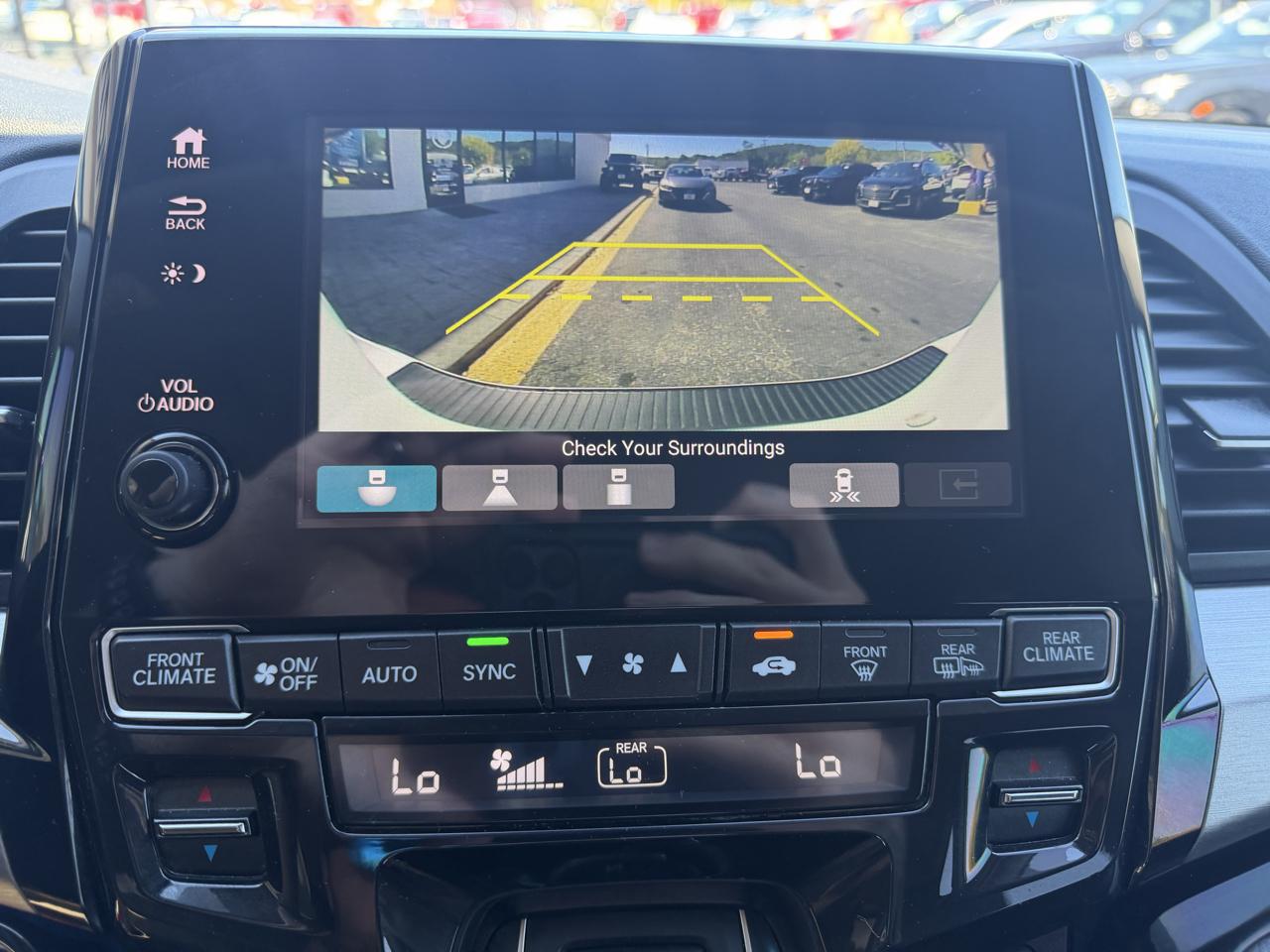 Honda Odyssey Touring Auto 2023