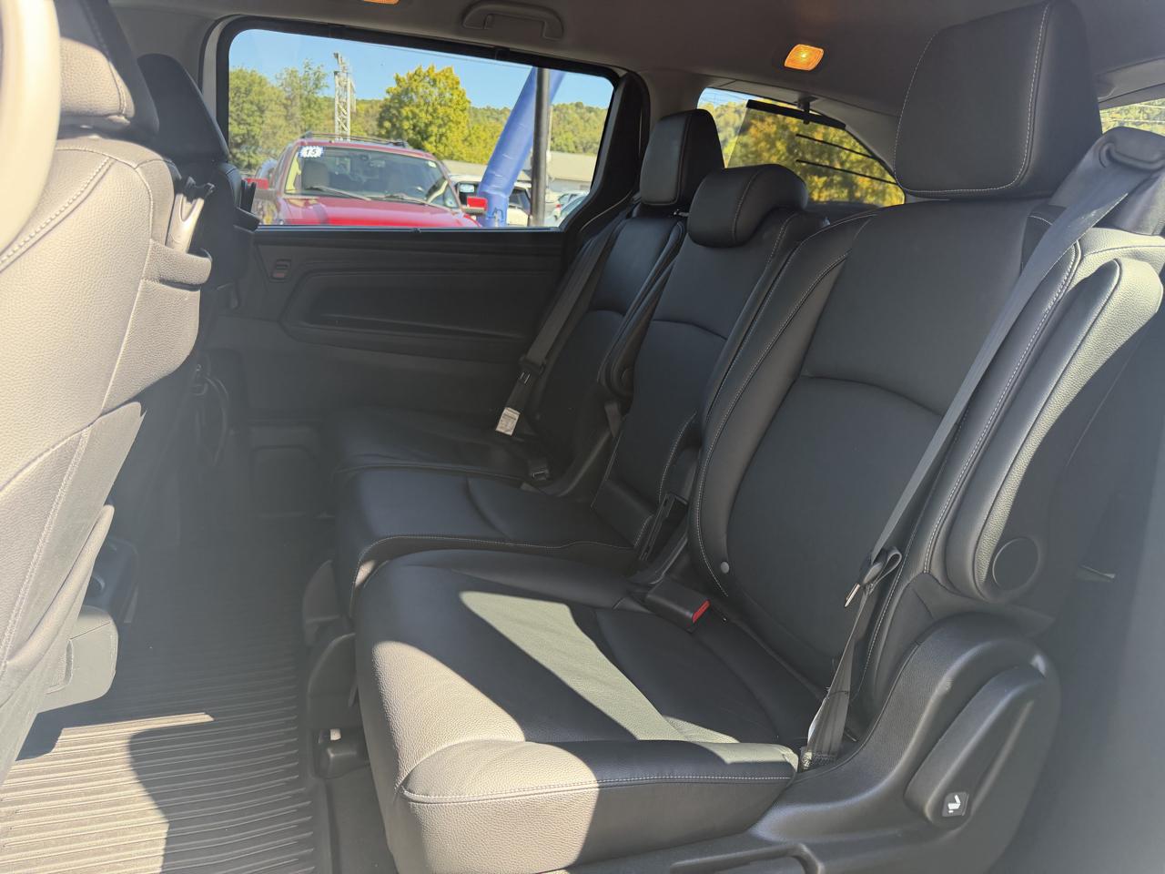 Honda Odyssey Touring Auto 2023