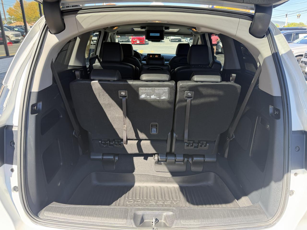 Honda Odyssey Touring Auto 2023