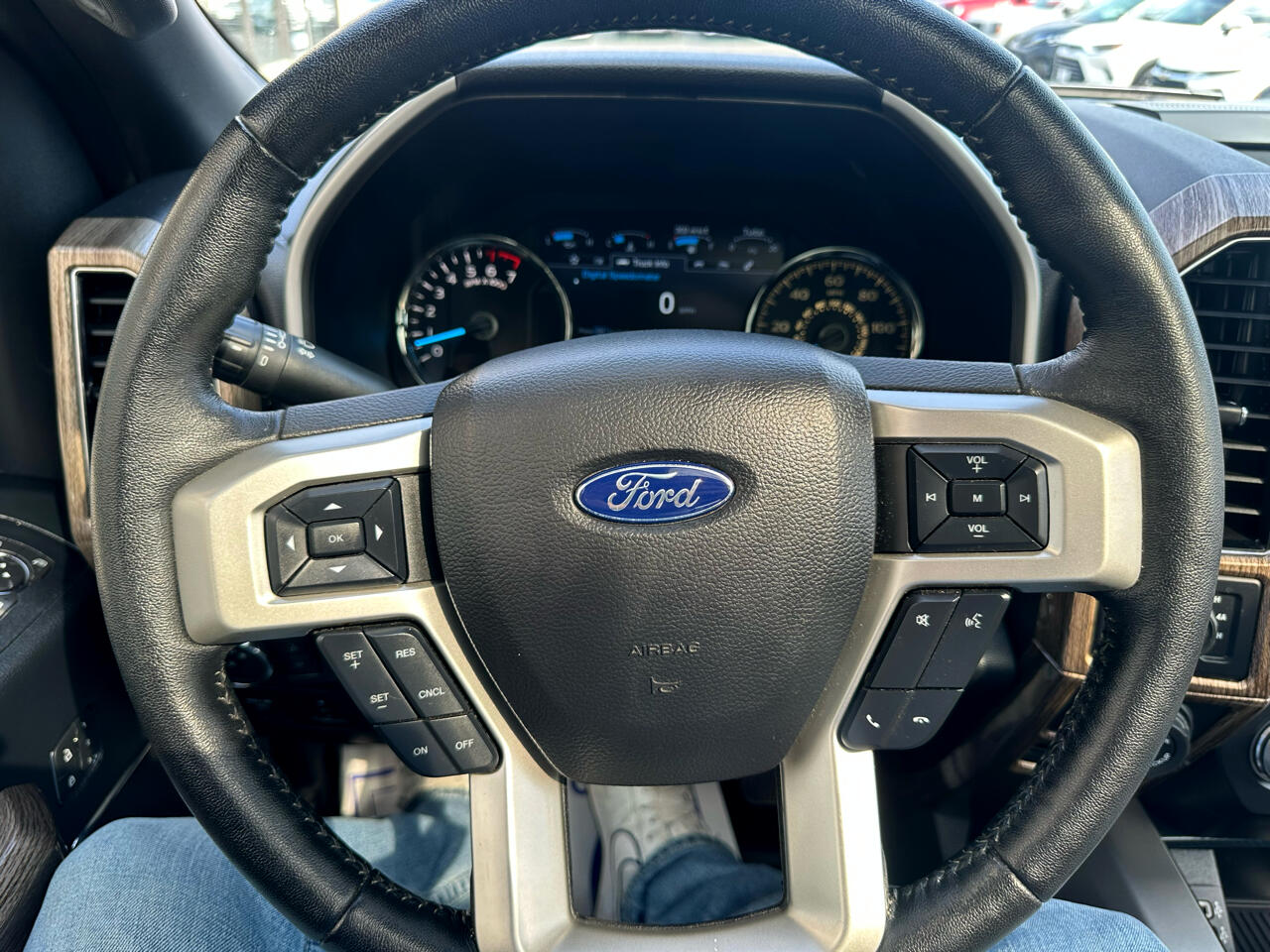2020 Ford F-150 Lariat photo 14