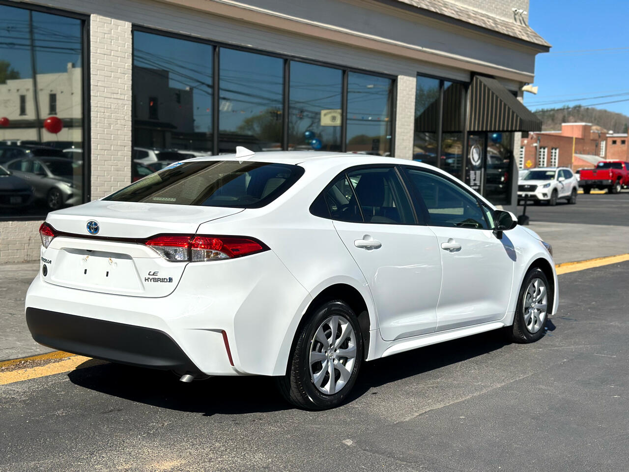 2023 Toyota Corolla Hybrid LE photo 3