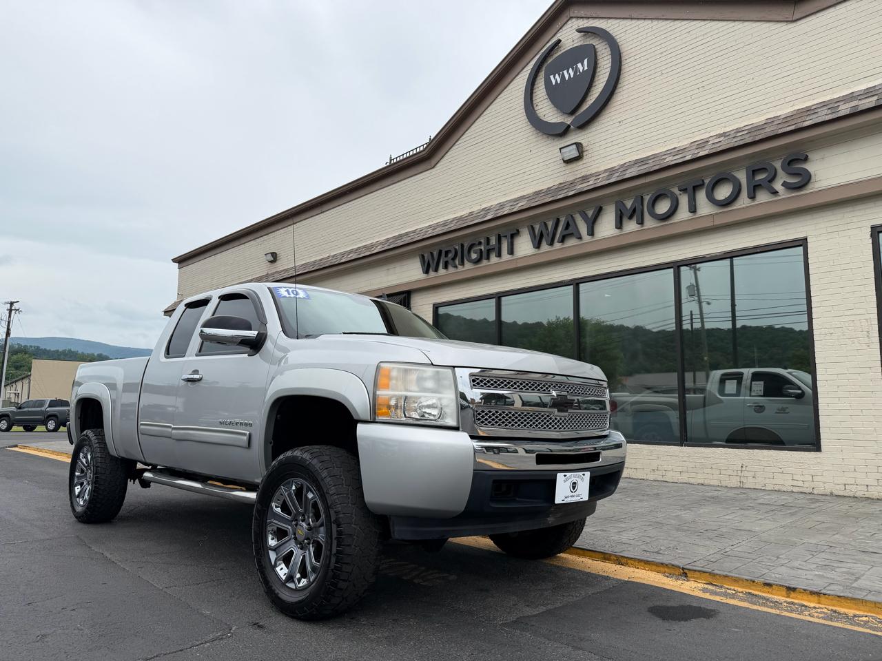 Chevrolet Silverado 1500 4WD Ext Cab 143.5" LT 2010