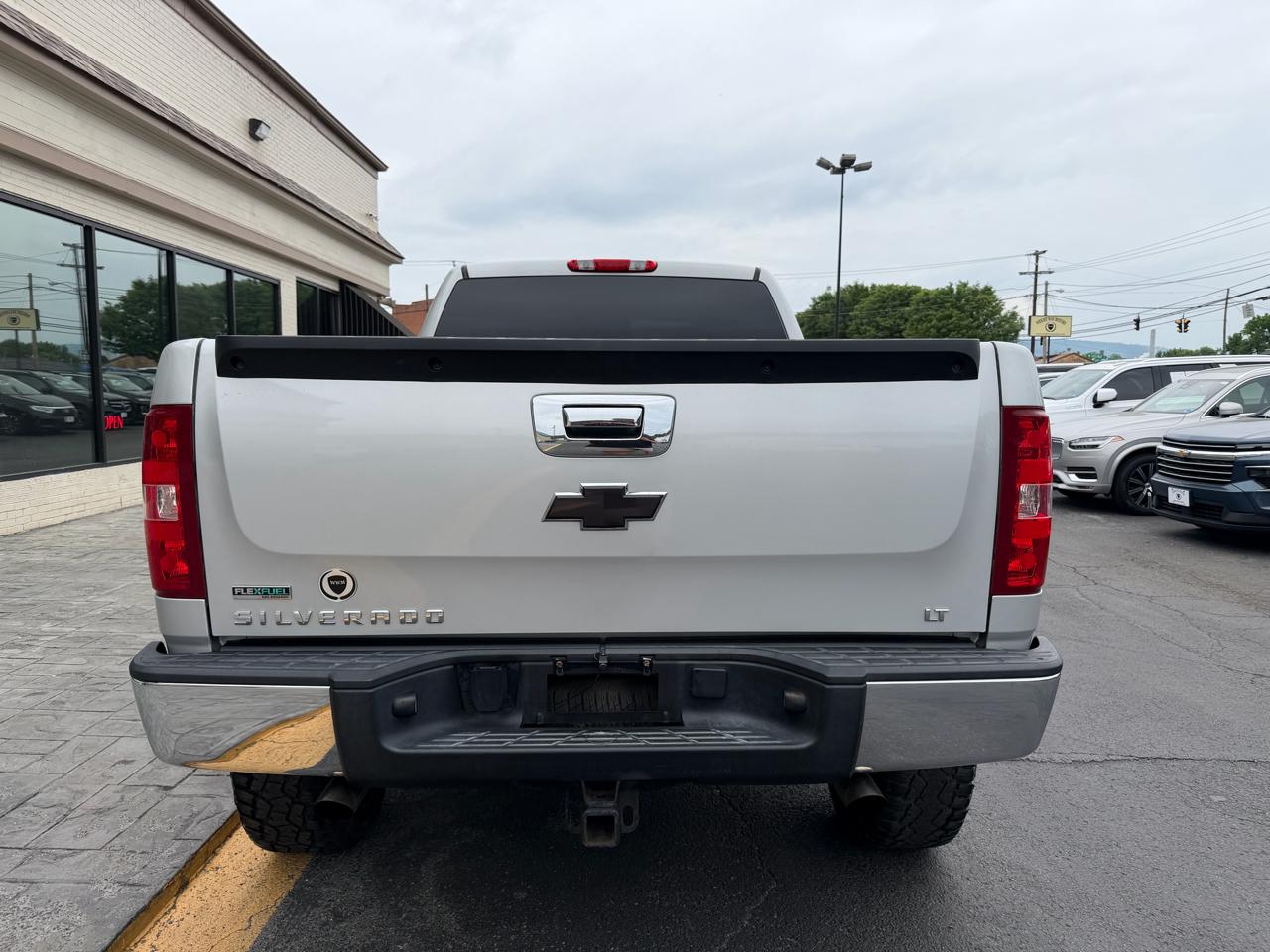 Chevrolet Silverado 1500 4WD Ext Cab 143.5" LT 2010
