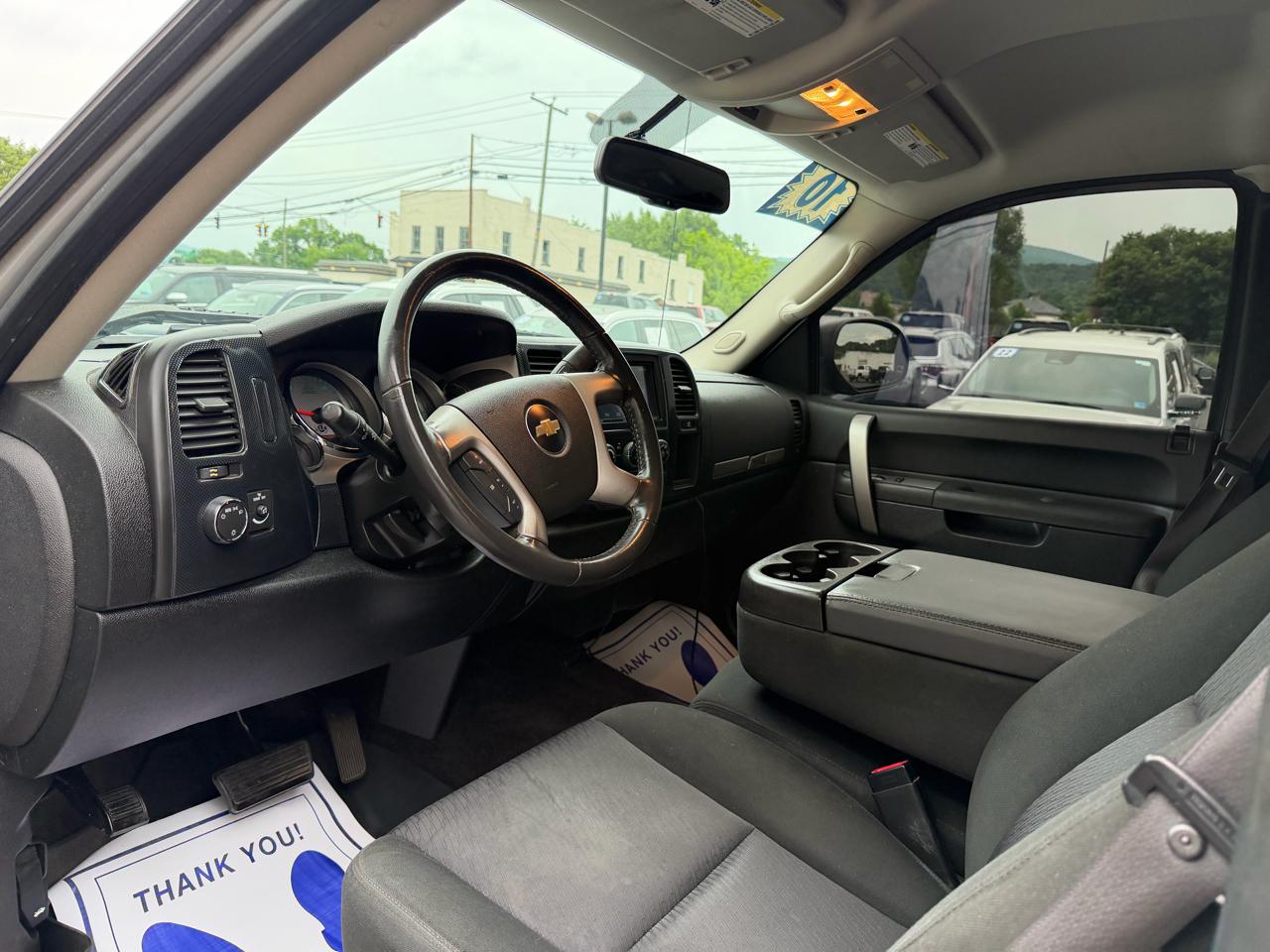 Chevrolet Silverado 1500 4WD Ext Cab 143.5" LT 2010