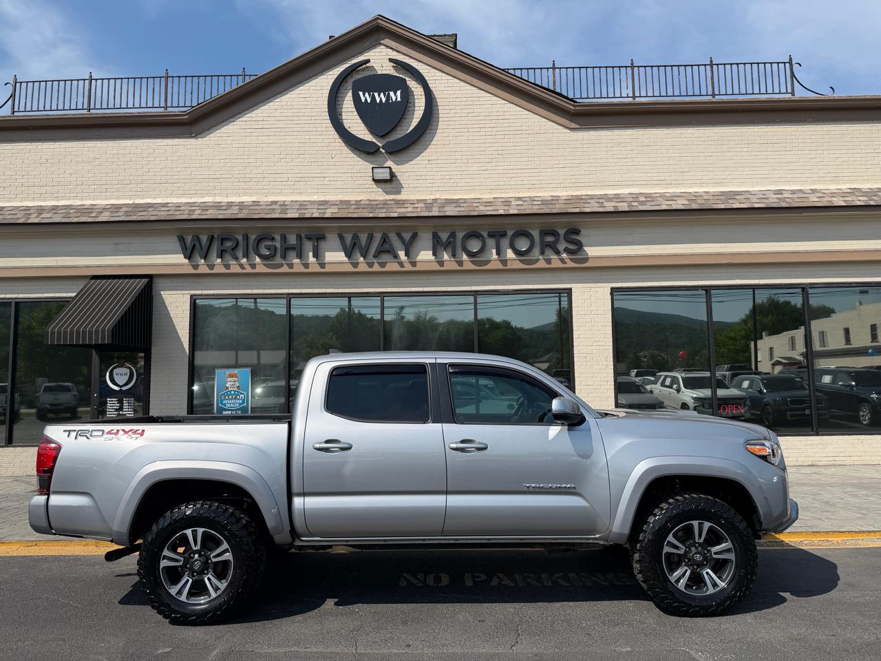 Toyota Tacoma  2018