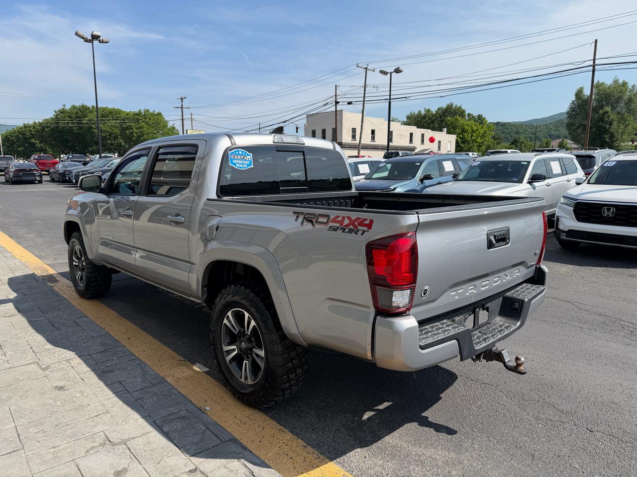 Toyota Tacoma  2018