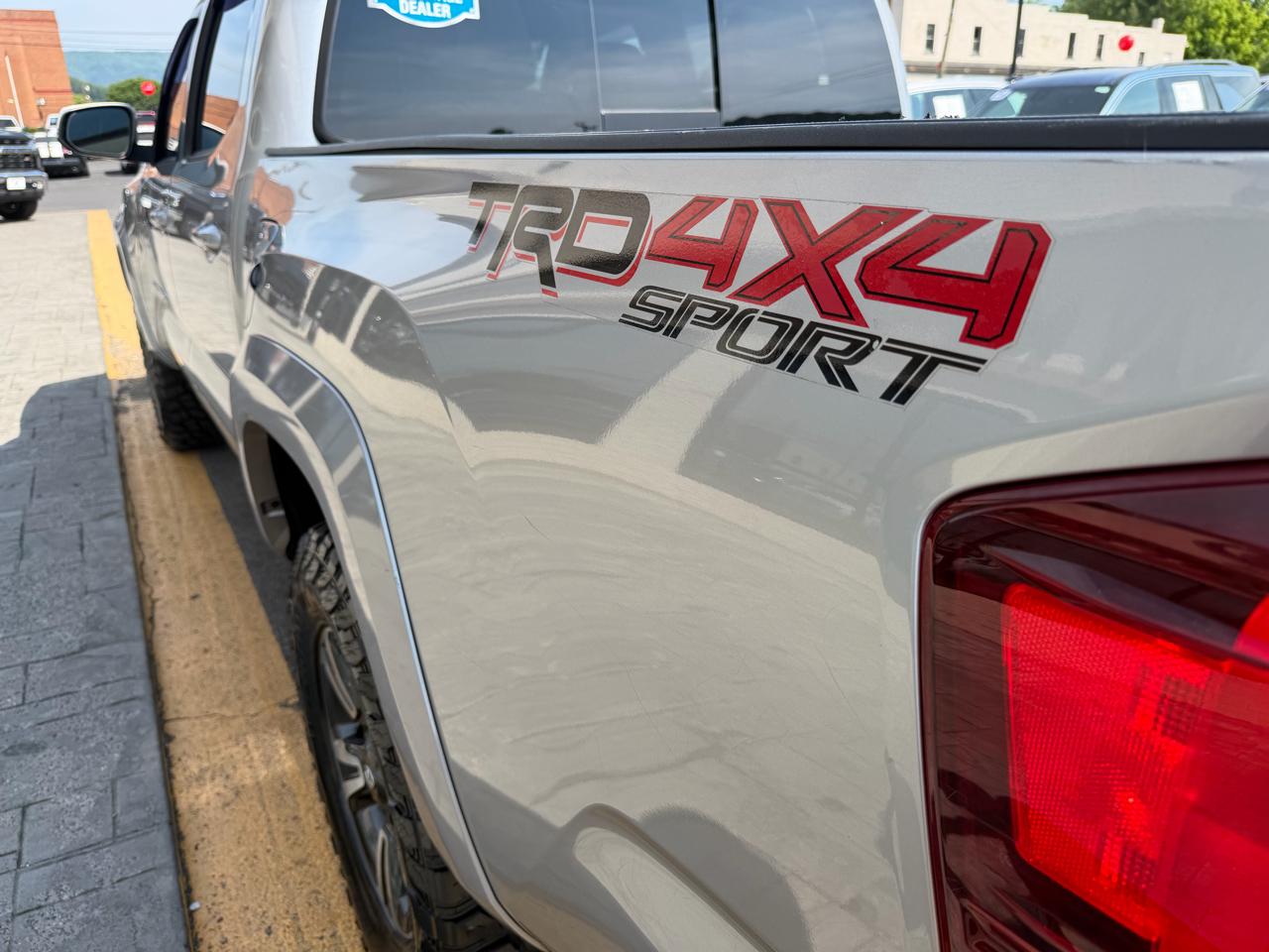 Toyota Tacoma  2018