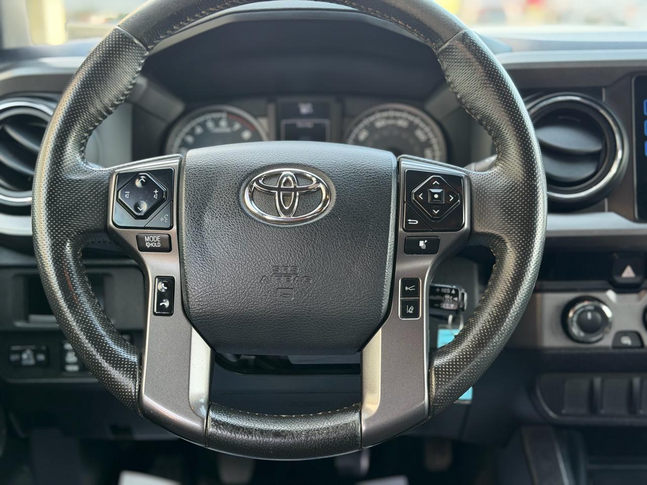 Toyota Tacoma  2018