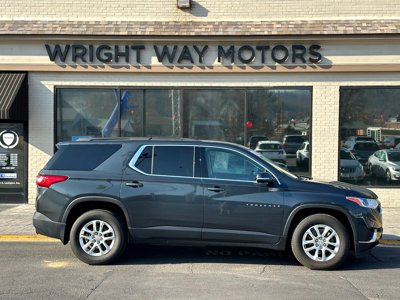 2021 Chevrolet Traverse Leather 3LT photo 2