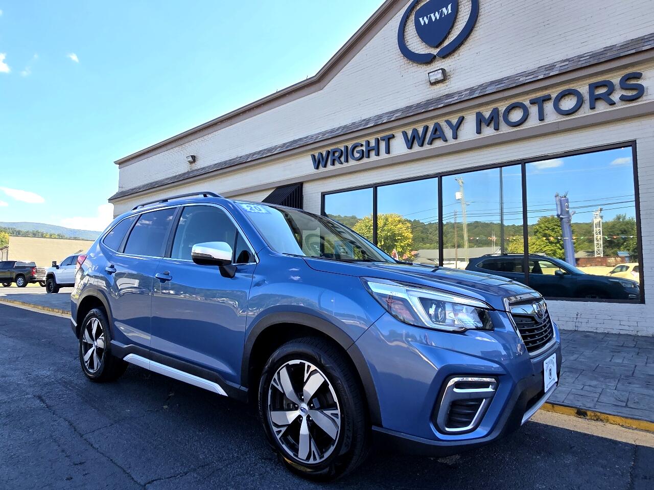 2020 Subaru Forester Touring photo 2