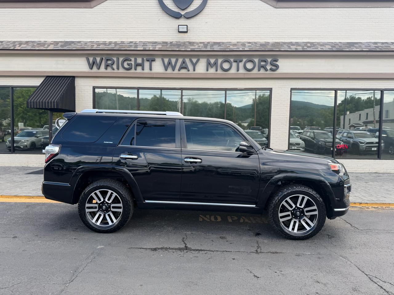 Toyota 4Runner Limited 4WD 2017