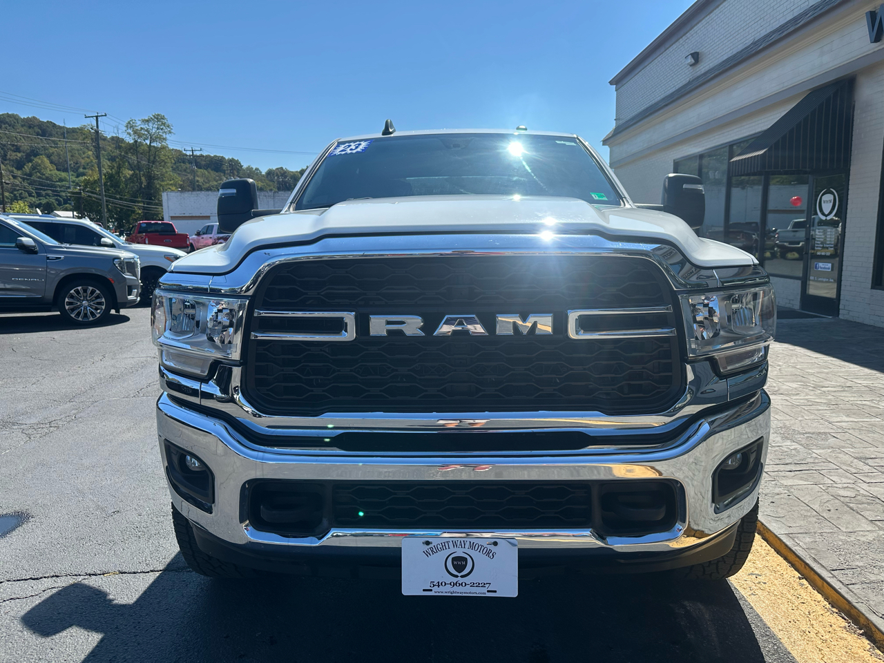 2023 Ram 2500 Tradesman photo 4