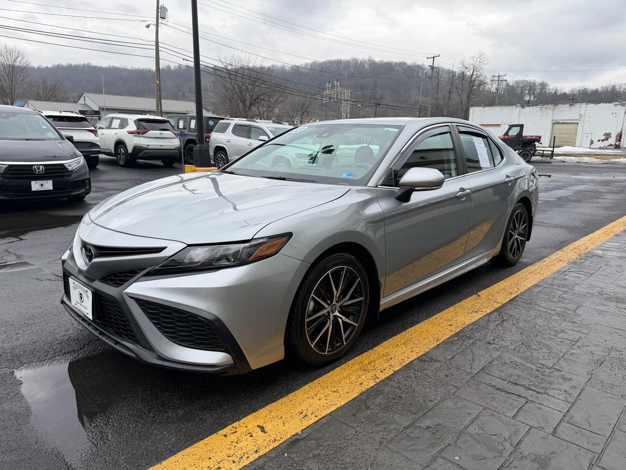 Toyota Camry  2023