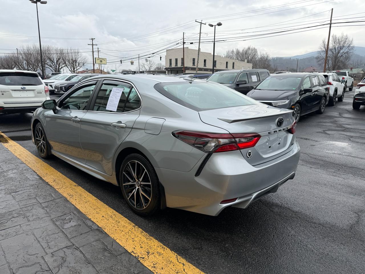 Toyota Camry  2023