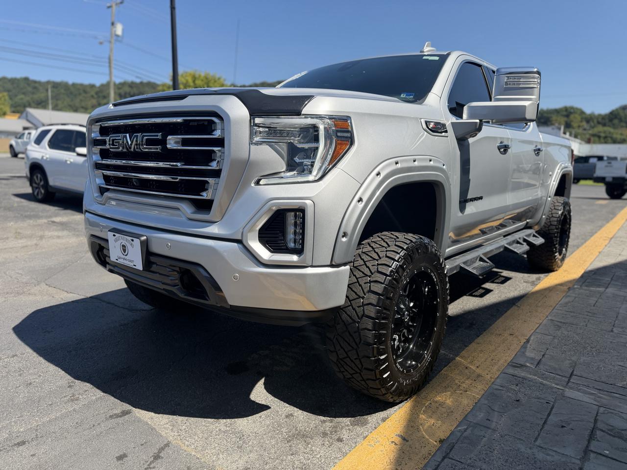 GMC Sierra 1500 4WD Crew Cab 147" SLT 2021