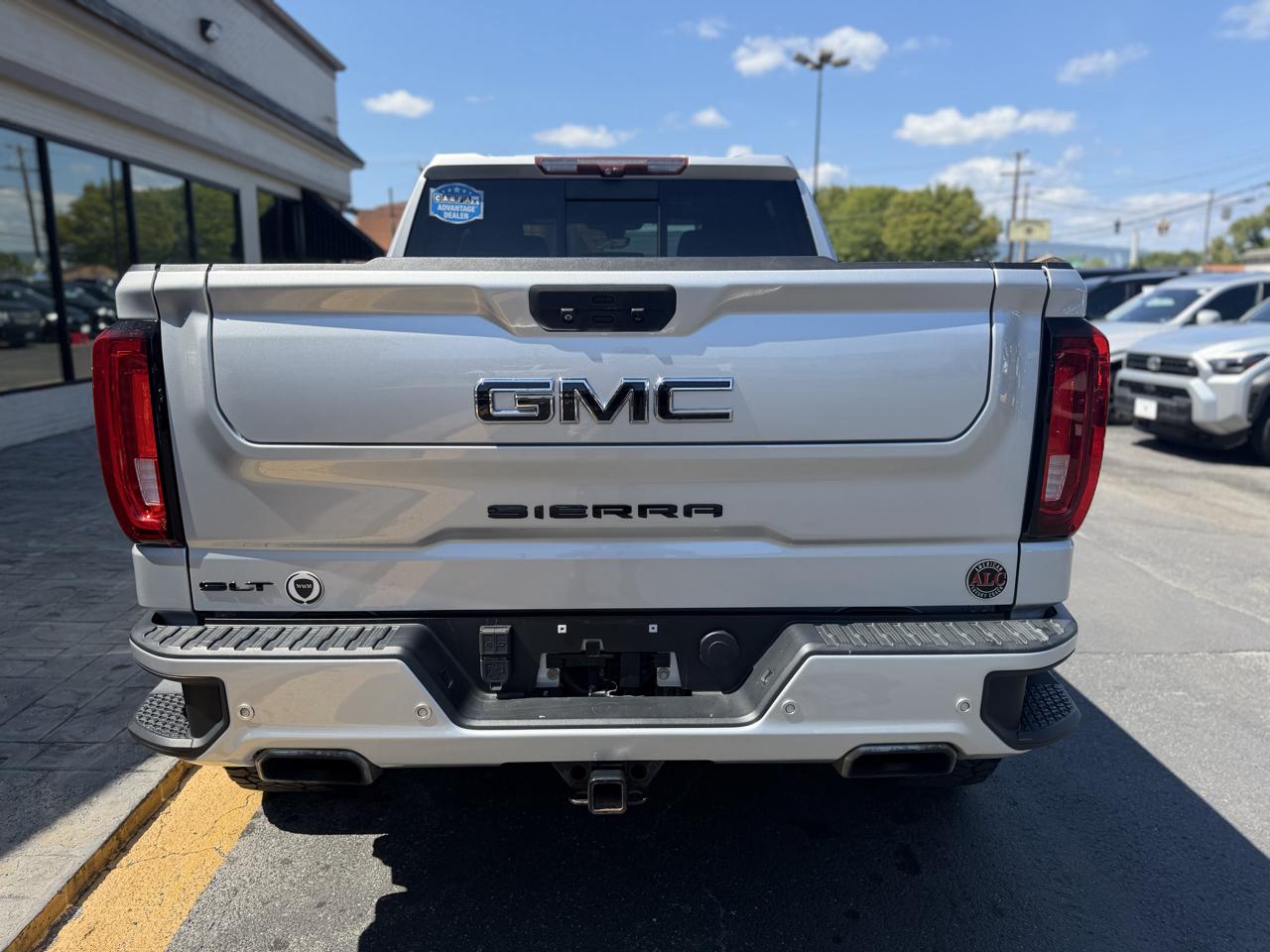 GMC Sierra 1500 4WD Crew Cab 147" SLT 2021