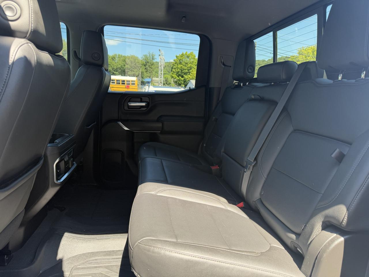 GMC Sierra 1500 4WD Crew Cab 147" SLT 2021