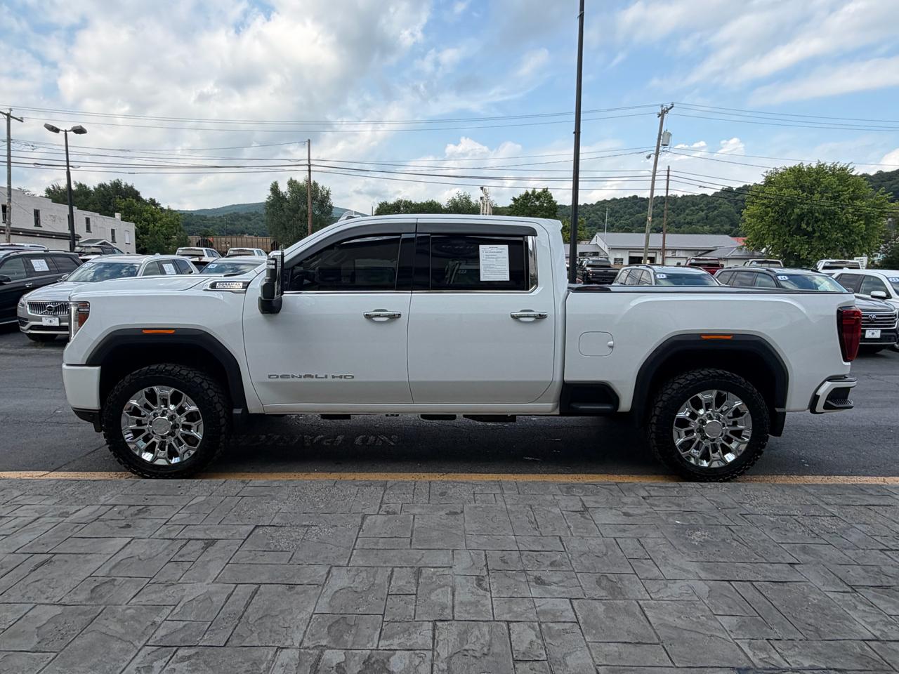 GMC Sierra 2500HD 4WD Crew Cab 159" Denali 2022