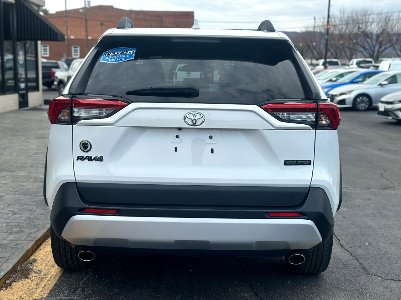2023 Toyota RAV4 Adventure photo 3