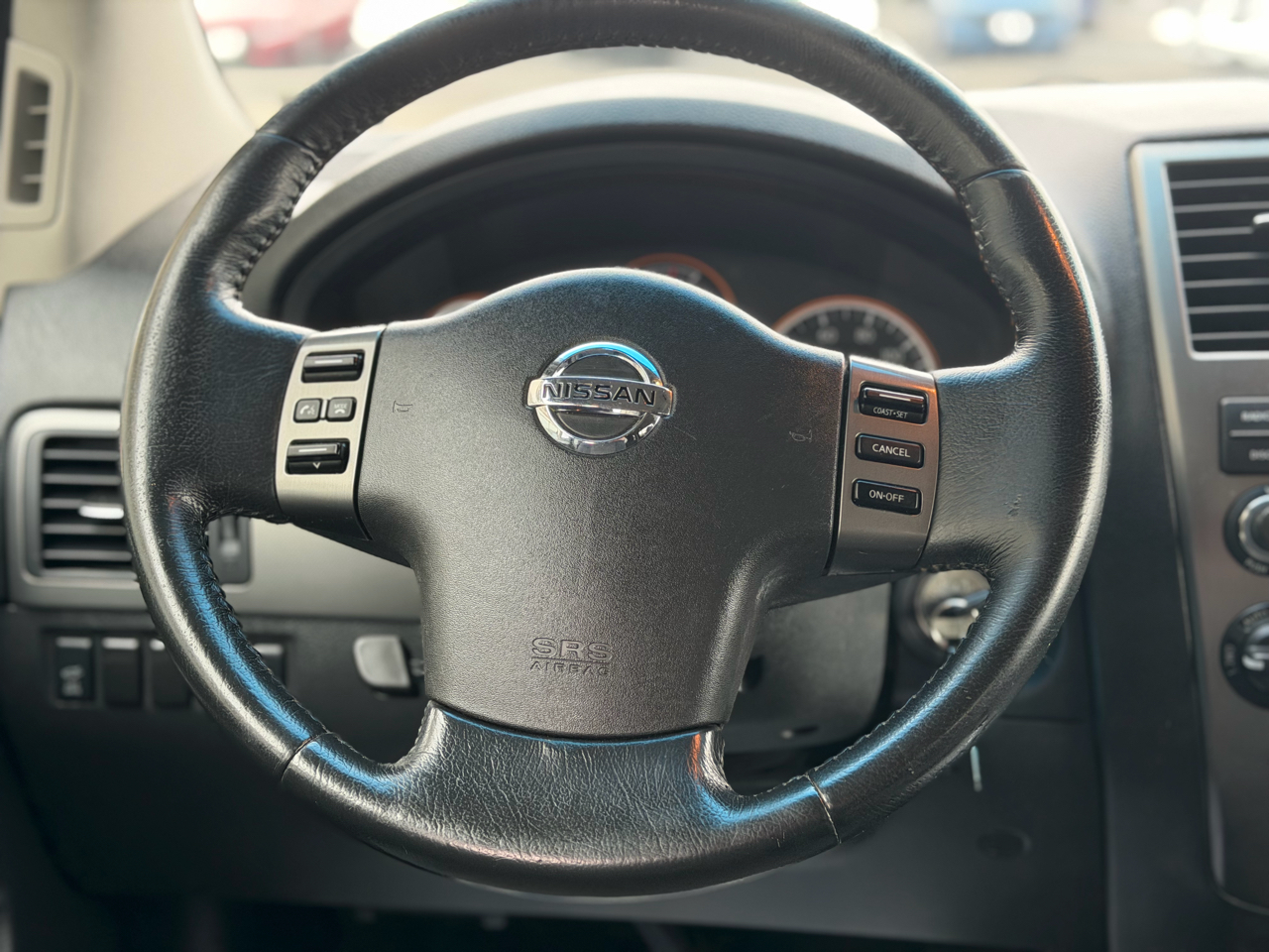 Nissan Armada 4WD 4dr SV 2012