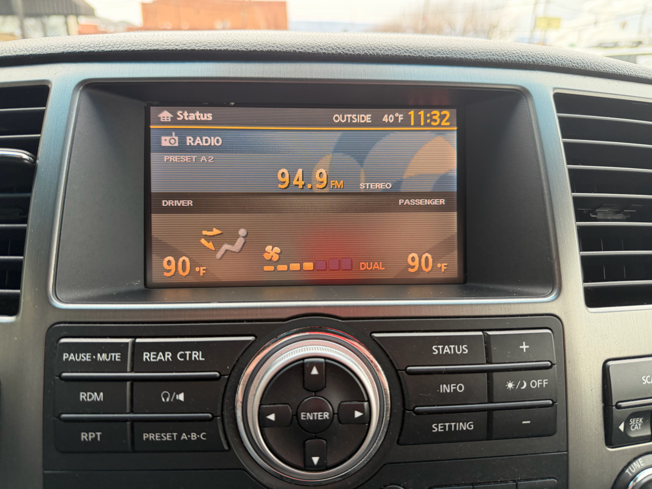 Nissan Armada 4WD 4dr SV 2012