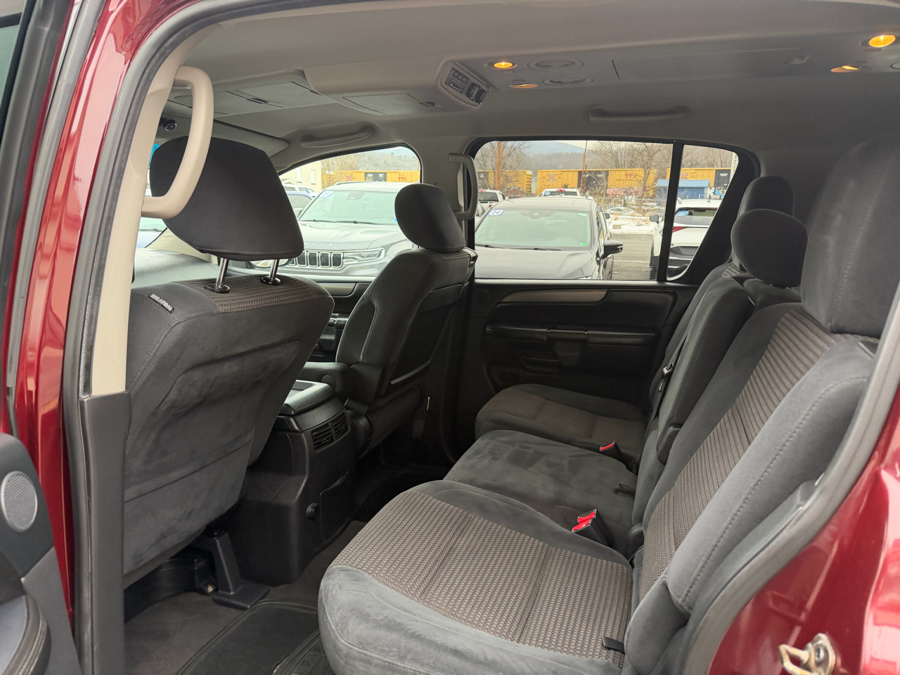 Nissan Armada 4WD 4dr SV 2012