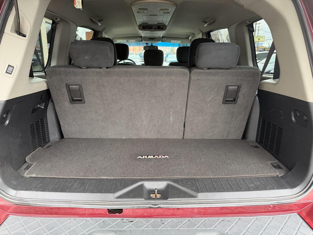 Nissan Armada 4WD 4dr SV 2012