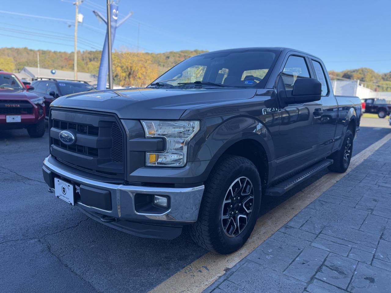 Ford F-150 4WD SuperCab 145" XL 2016