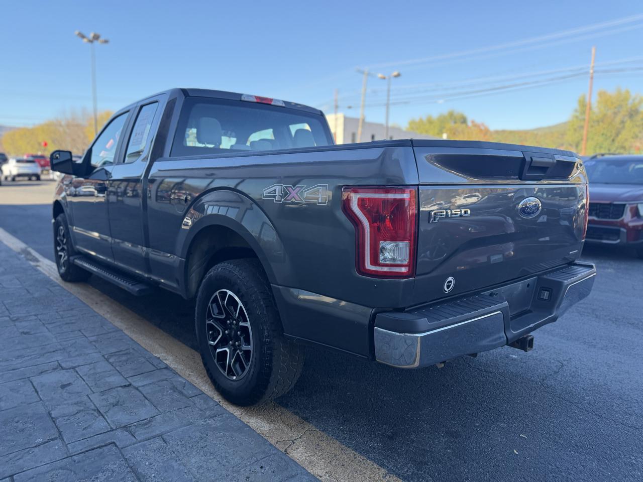 Ford F-150 4WD SuperCab 145" XL 2016