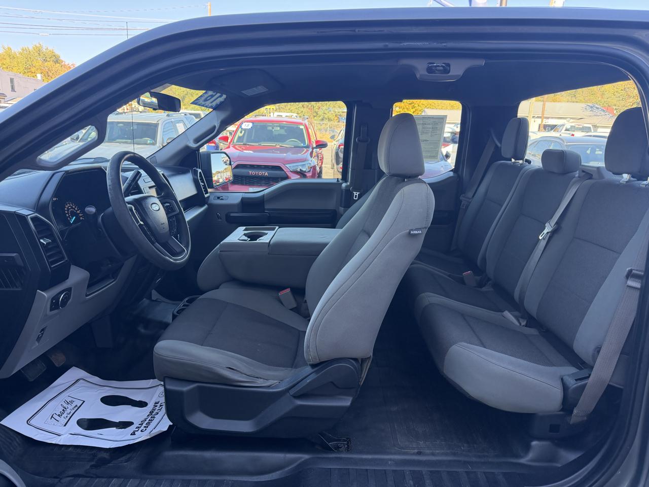 Ford F-150 4WD SuperCab 145" XL 2016
