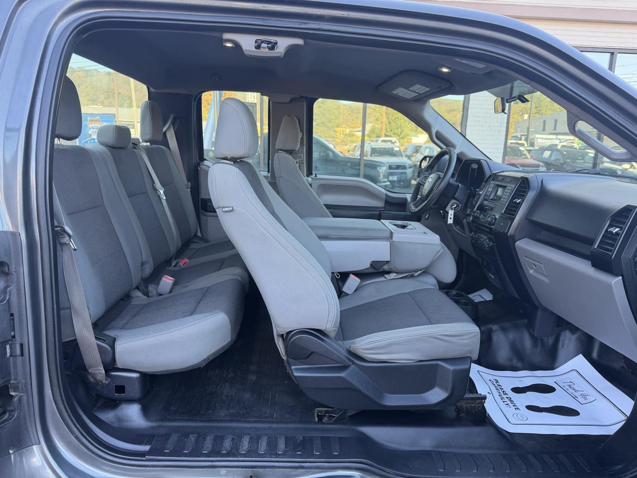 Ford F-150 4WD SuperCab 145" XL 2016