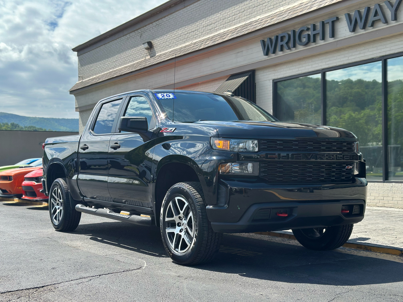 2020 Chevrolet Silverado 1500 4WD CREW CAB 147" CUSTOM