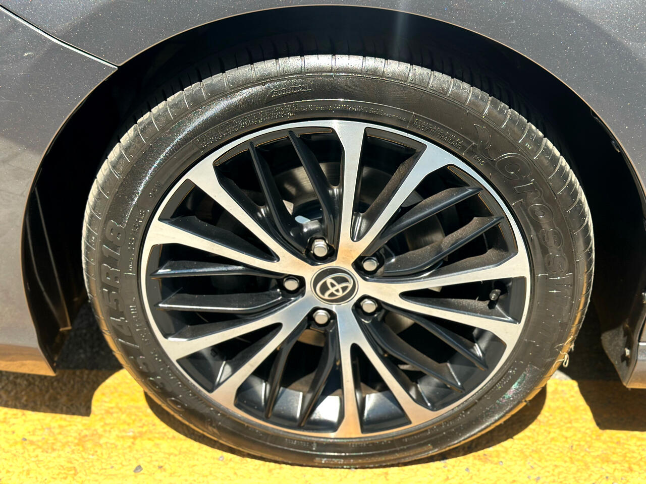 2020 Toyota Camry SE photo 12