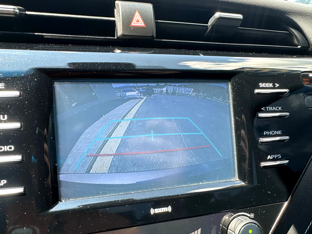 2020 Toyota Camry SE photo 17