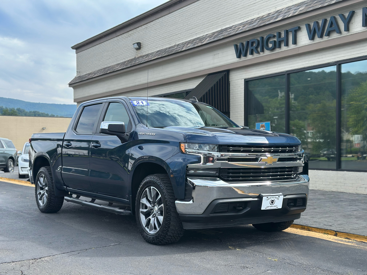 2021 Chevrolet Silverado 1500 4WD CREW CAB 147" LT W/1L