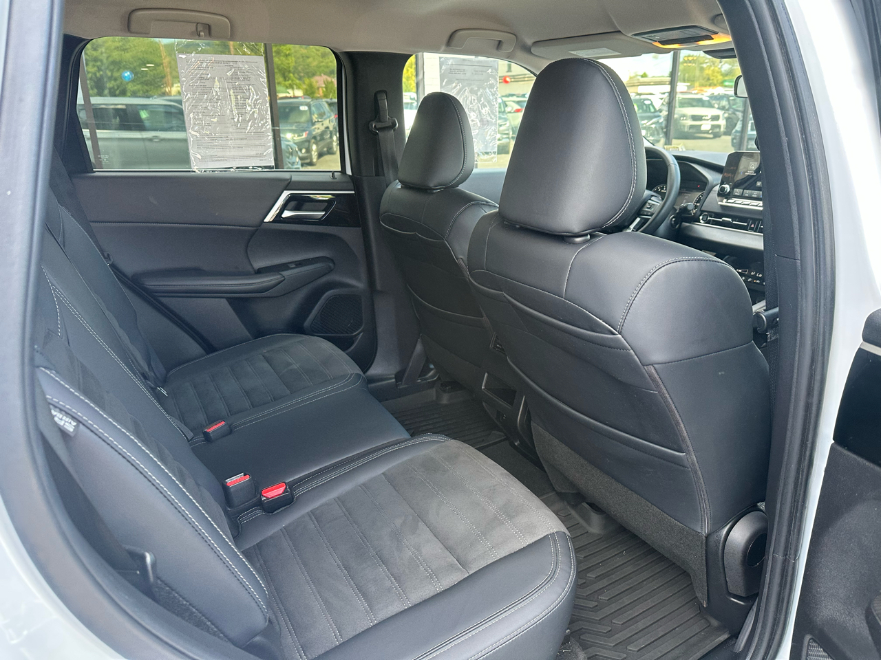 2024 Mitsubishi Outlander SE Black Edition S-AWC photo 15