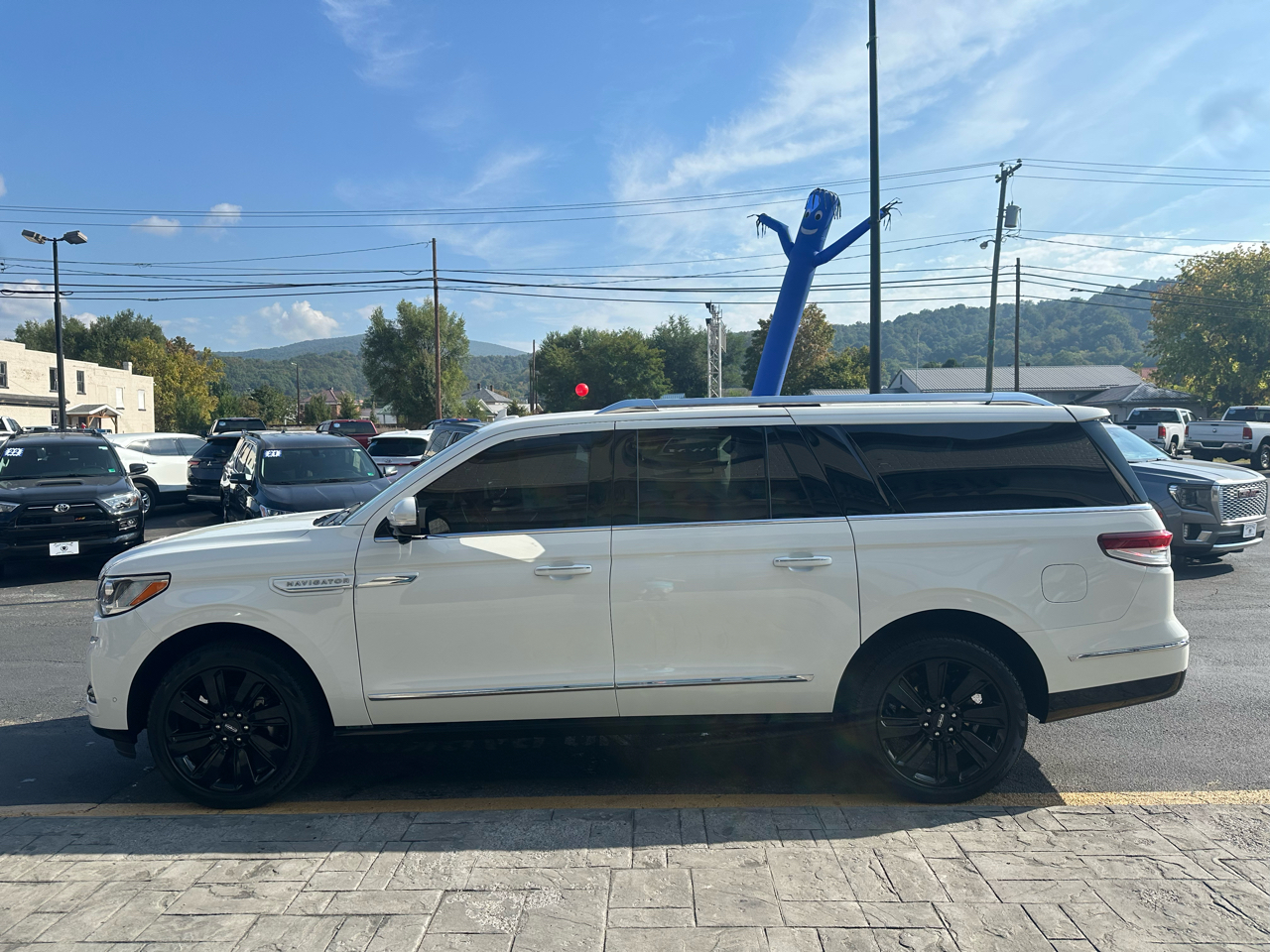 2024 Lincoln Navigator L Reserve photo 5