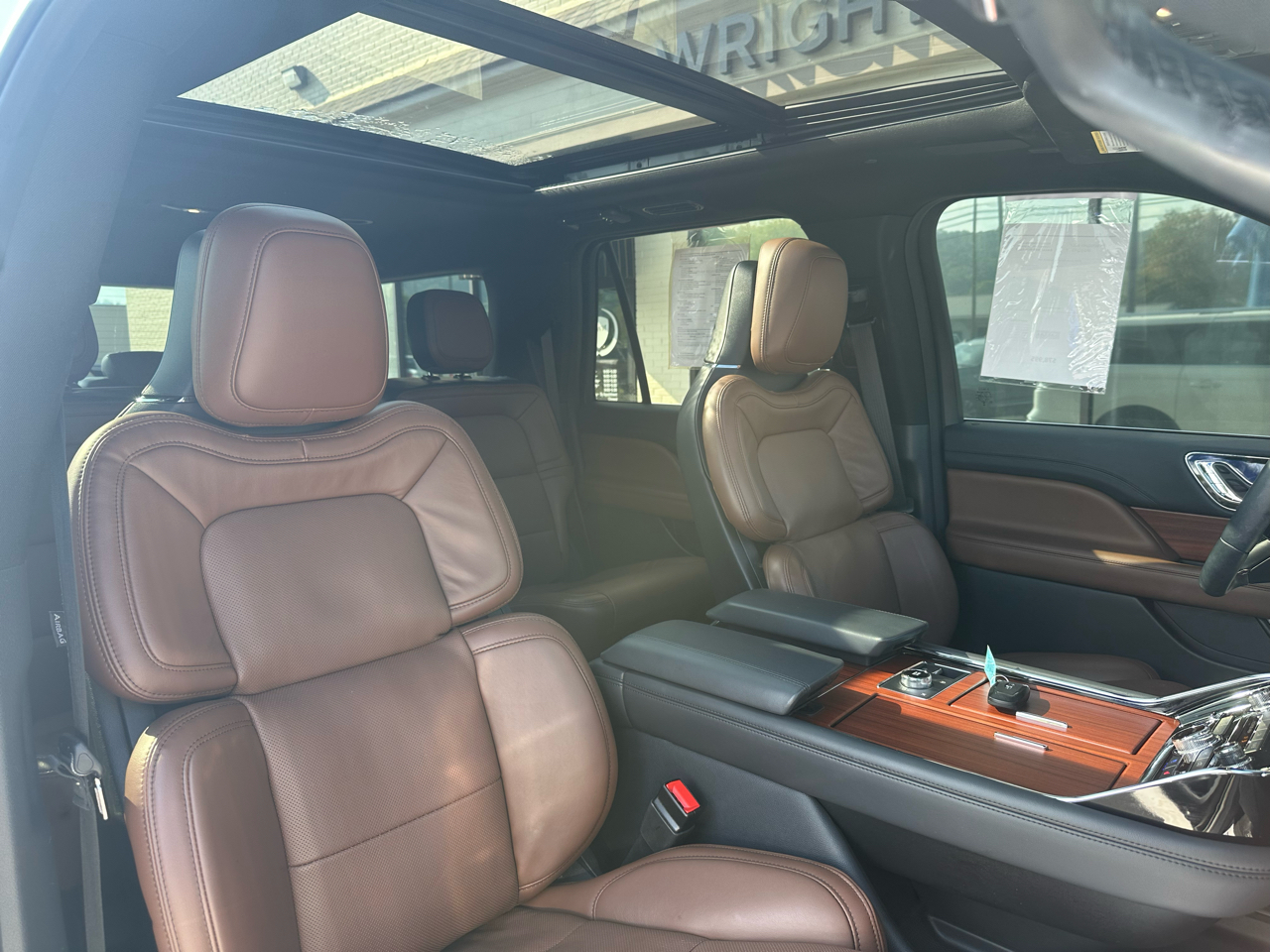 2024 Lincoln Navigator L Reserve photo 18
