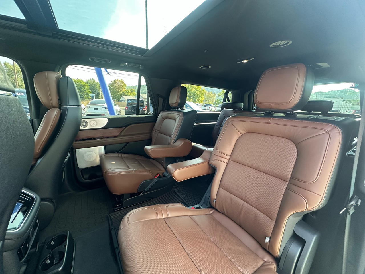 2024 Lincoln Navigator L Reserve photo 25
