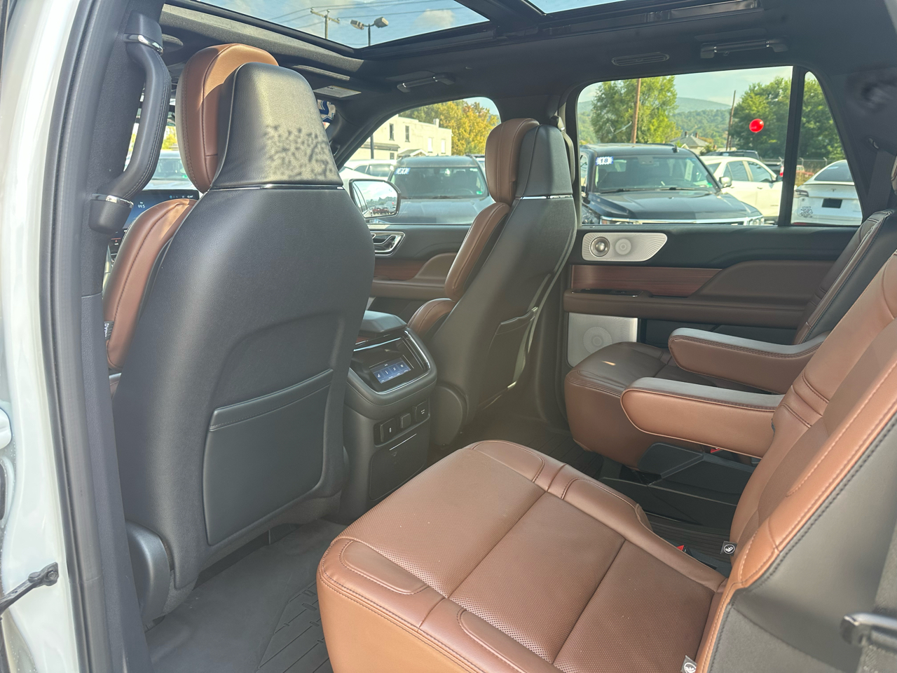 2024 Lincoln Navigator L Reserve photo 26